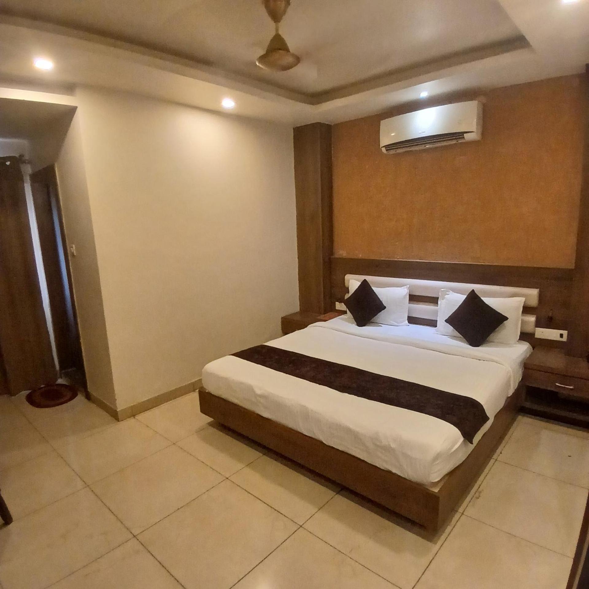 Hotel Square 36 كوتا المظهر الخارجي الصورة