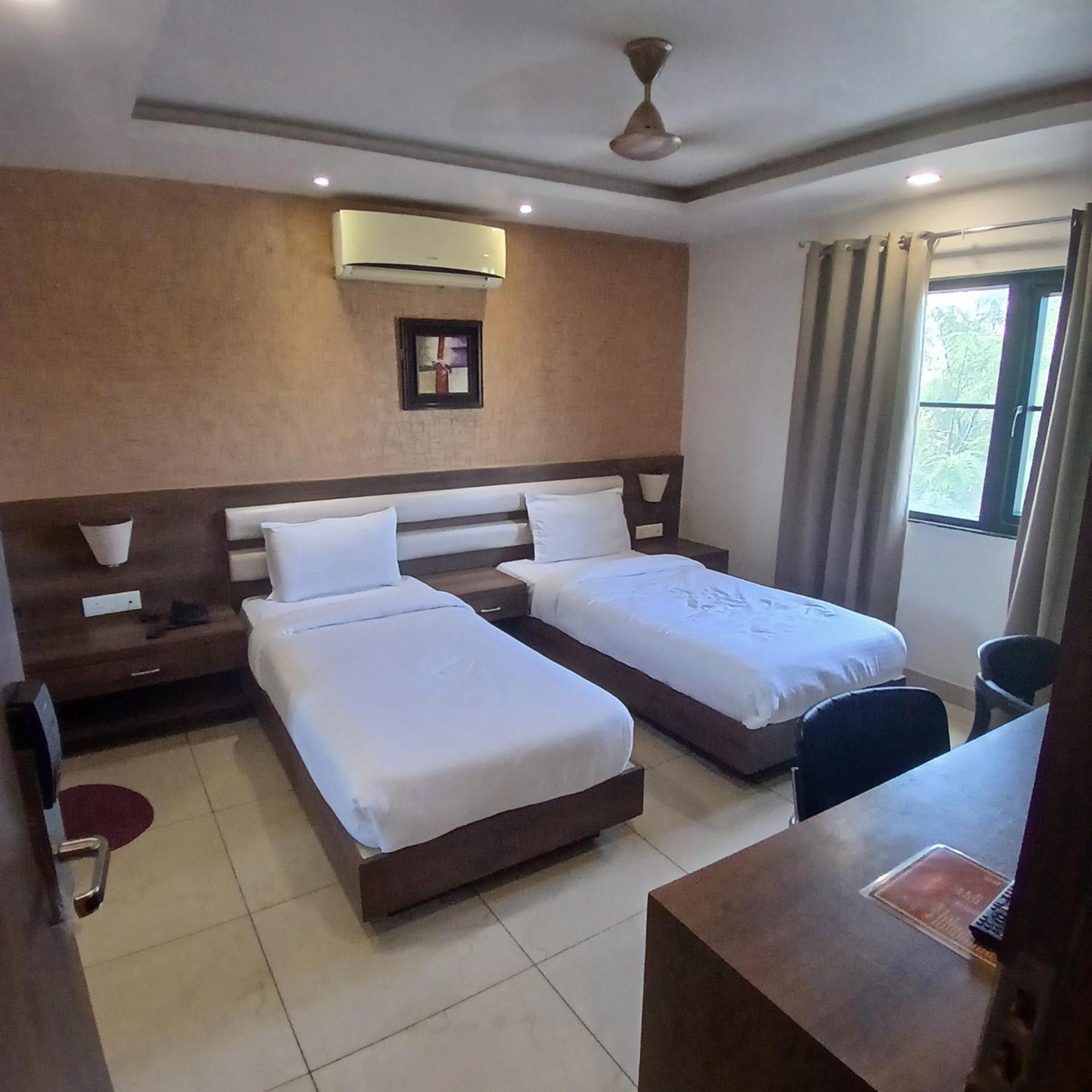 Hotel Square 36 كوتا المظهر الخارجي الصورة