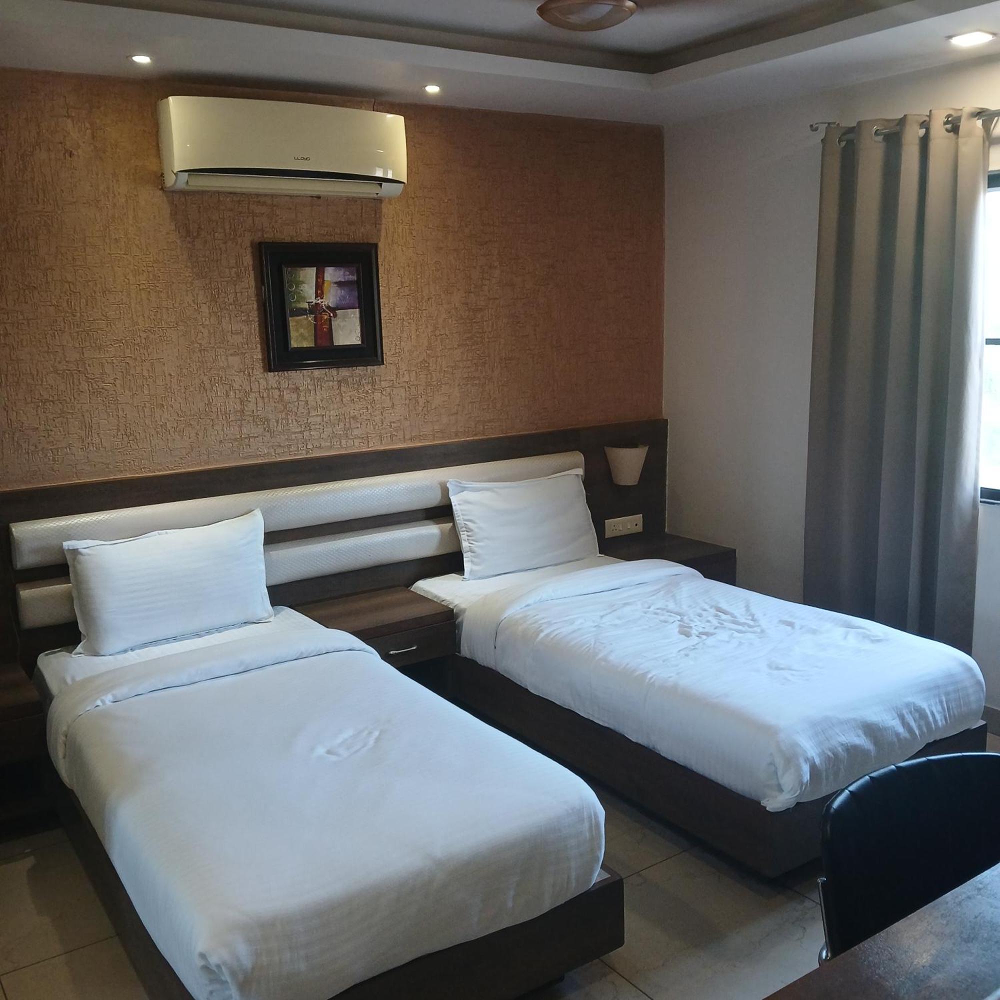 Hotel Square 36 كوتا المظهر الخارجي الصورة