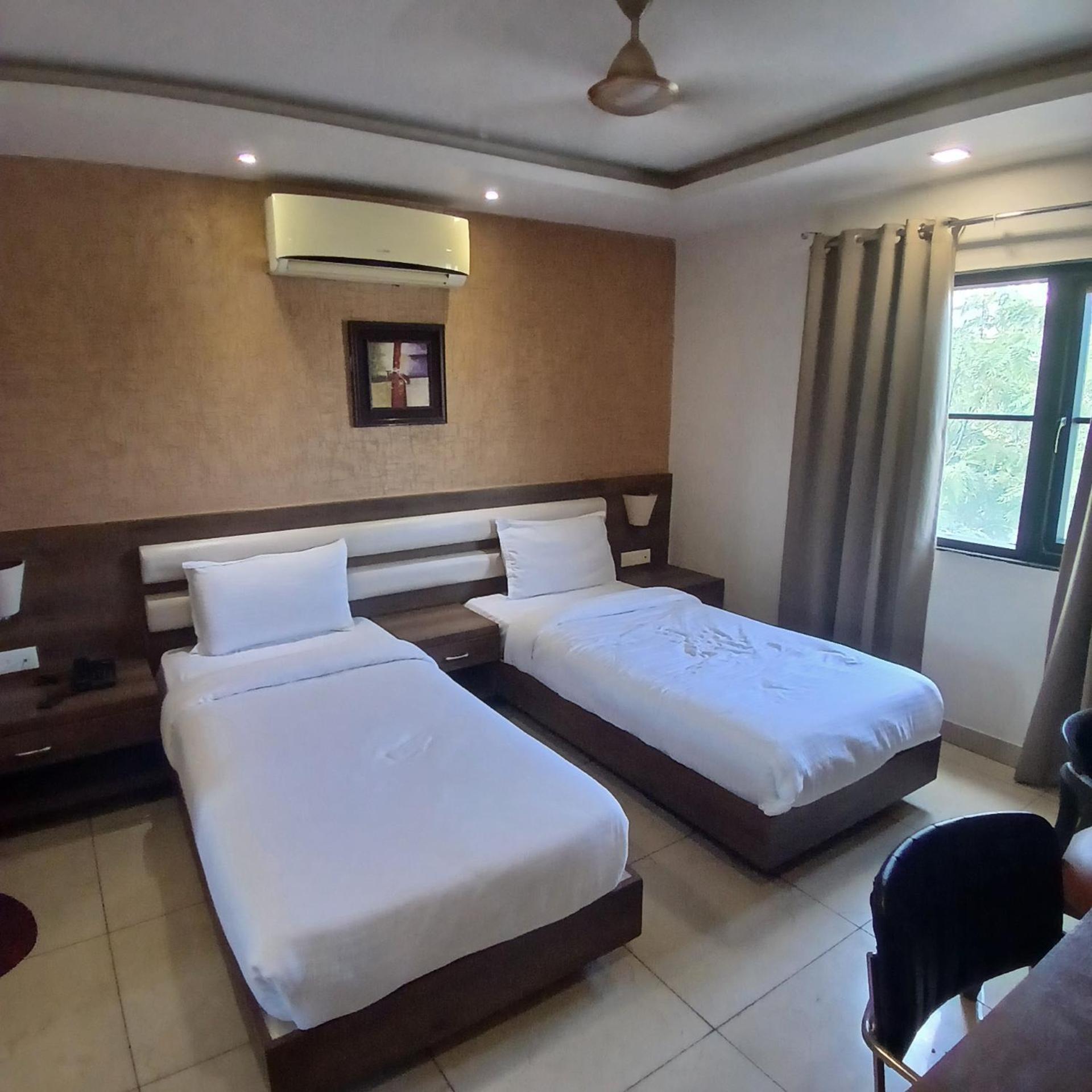 Hotel Square 36 كوتا المظهر الخارجي الصورة